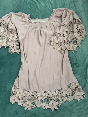 Muche et Muchette Boho Lace Tunic Top One Size Bell Sleeve Soft Mauve
